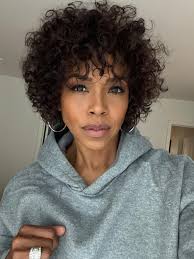 I'm loving my current hair growth journey…🥰❤️. ￼ Am I gonna grow my hair  long again? Absolutely not…long hair is not for me anymore. It doesn't  really suit my personality! 🤷🏽‍♀️