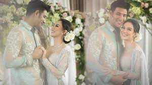 Rupanya gaun itu adalah rancangan desainer asal indonesia, biyan winaatmadja. Jelang Hari Pernikahan Irish Bella Dan Ammar Zoni Fitting Baju Pengantin Intip Konsepnya Tribunnews Com Mobile