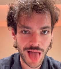 erin 🪦🏹 (@WORDSOBSCENE)