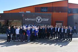 Yusuf akkaş kimdir, nereli, kaç yaşında? Suleyman Celik On Twitter Ilcemiz Ve Ulkemizin Marka Degeri Olan Kofteci Yusuf Yenisehir Tesisini Bbb Bsk Nimiz Alinur Aktas Ile Ziyaret Ettik 55 Sube Ve 6 Bin Isci Istihdami Ile Ilce Ve Ulke Ekonomimize Buyuk
