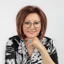 To the woman who told me I would never be able to get my masters and keep  my full time job. Here I am. Multiple promotions, a side hustle, two kids,  and