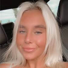 Brooke Bullock's Instagram, Twitter & Facebook