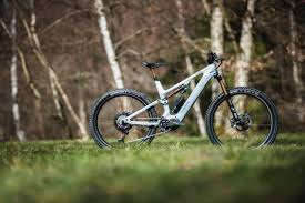Canyon Spectral On Im Test Die 2 Evolutionsstufe Ist Gezundet In 2020 Motor Mtb E Mtb