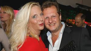 Danni büchner jung wir wollten viel, haben aber nichts erreicht. Goodbye Deutschland Fitness Frau Caro Packt Jetzt Uber Mann Andreas Aus Stars