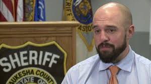 They believed he truly was an agent:" How to spot bogus badges