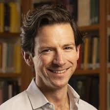 Renée Felice Smith and Chris Gabriel