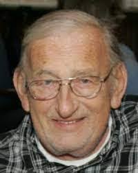 Steven Thoms's Instagram, Twitter & Facebook