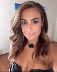 Leanne Devine's Instagram, Twitter & Facebook