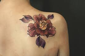 Birds are another incredibly trendy tattoo idea that women absolutely adore. 50 Shoulder Blade Tattoo Designs Meanings Best Ideas 2019