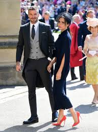 So zierten weiße kletterrosen die bänke und den altar. Royale Trauung So Verlief Die Hochzeit Von Meghan Markle Und Prinz Harry Mz De