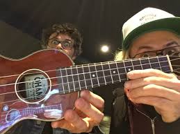 Gcea (there are other tunings, but this is by far the most common, so don't worry your pretty little head about this is an excellent article on the early history of the uke: Manche 2 Heures Pour Apprendre Le Ukulele Integrer Un Orchestre Et Faire Un Concert C Est Possible La Presse De La Manche