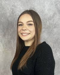 Theresa Knott's Instagram, Twitter & Facebook