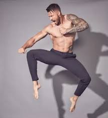 Bobby holland hanton told australian radio show fitzy & wippa that he has to work out twice a day. Bobby Holland Hanton S Feet Wikifeet Men