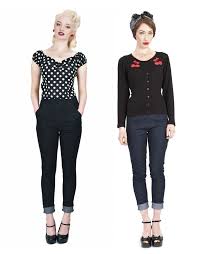 Black And Blue Outfits Collectif Sally Denim Capri Pants Cropped Jeans Black Blue Rockabilly 1950 S New Rockabilly Fashion Outfits Rockabilly Outfits Rockabilly Fashion