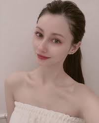 ダレノガレ明美 yc aoyama にてハーブピーリングしてきました なんと2回目です 1回目の後すごく肌の調子が良かったのて 卵肌になったので ちなみに ハーブピーリン ダレノガレ明美 肌 顔