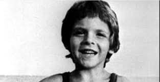 Il 10 giugno 1981 alfredo rampi è caduto in un pozzo artesiano. Isidoro L Eroe Siciliano Che Parlo Con Alfredino Live Sicilia