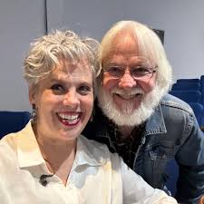 It is a fabulous day for Fan Friday!!! so many fans stopping by that we had  to post even more