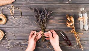 Ide kreatif dekorasi kamar dengan kardus bekas | diy home decor 3 ide kreatif dekor dinding, hiasan dinding. Yuk Buat Hiasan Rumah Dari Barang Bekas Duniamasak