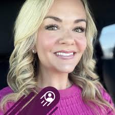 The Valley cast is all smiles