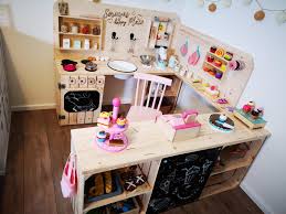Unbedingt erforderliche cookies gewährleisten funktionen, ohne die sie unsere webseite nicht wie vorgesehen nutzen können. Kinderspielkuche Selber Bauen Diy Anleitung Und Wichtige Tipps