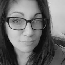 Julie Steeves's Instagram, Twitter & Facebook