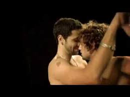 O filme do começo ao fim já mencionado aqui no cinem(ação), é um filme corajoso do ponto de vista cultural, pois mostra um casal homossexual que são irmãos, filhos da mesma mãe. Filme Do Comeco Ao Fim Edicao Perfeita Youtube