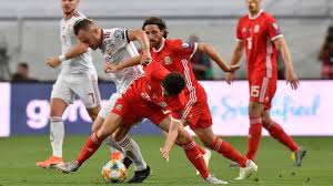 Peter und diana gulacsi sind heute eltern des kleinen dominik geworden. A Walesi Sajto Szerint Bale Volt A Gyenge Lancszem A Magyarok Ellen M4 Sport