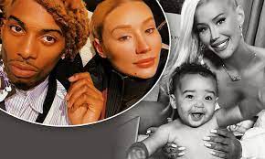 # перевод песни team (iggy azalea). Iggy Azalea Reveals She Has Made A Truce With Baby Daddy Playboi Carti And Says They Have Spoken Daily Mail Online