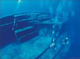 Jusqu'à ce qu'un plongeur local découvre cette mystérieuse pyramide, en 1985. Das Yonaguni Monument Antike Ruinen Unter Wasser Allmystery