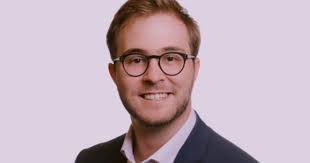 Dustin Jennings's Instagram, Twitter & Facebook