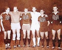 Ο γκάτσος ασχολήθηκε ιδιαίτερα με τη μετάφραση θεατρικών έργων, κυρίως για λογαριασμό του εθνικού θεάτρου, του θεάτρου τέχνης και του λαϊκού. Koyrkoylos Kwnstantaras Kai Pantzas Se Epiko Filiko Me Ton Paok Diaithths H Gewrgia Basileiadoy Pics Eidhseis Pagenews Gr