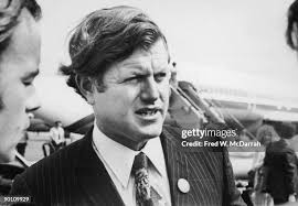 827 photos et images haute résolution de Fred Kennedy