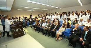 They Do Lau S Dietetics Take Oath At White Coat Ceremony Nutrition Program Sends Off Graduates Into The Pr Dietetics Turmeric Benefits Universal Nutrition