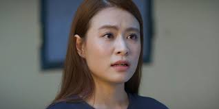 Nữ diễn viên trẻ bất ngờ cứu Hoàng Thùy Linh 1 bàn thua trông thấy