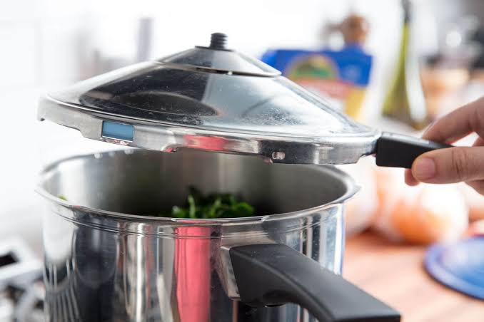 Pressure cooker comparison