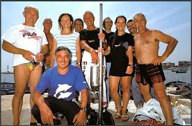 Plongeuse italienne qui fut plusieurs fois recordman du monde d'immersion en apnée (sport). Gallery Enzo Maiorca Foto E Video Del Campione Di Apnea Enzo Maiorca