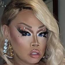 Margo Springer's Instagram, Twitter & Facebook