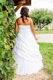 Wer bei uns sein hochzeitskleid nicht findet, findet es nirgendwo. Brautkleid Verkaufen 5 Fragen Antworten Wie Ihr Euer Kleid Erfolgreich Verkauft