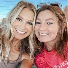 Katelyn Witt's Instagram, Twitter & Facebook