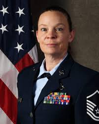 Renee Helgeson's Instagram, Twitter & Facebook