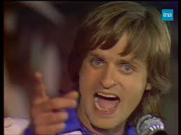 Il y a 50 ans, Dave connaissait son premier succès en France avec la sortie  du single "Vanina", adapté d'un morceau de Del Shannon ! 🎤 En 1975,  écoutons-le interpréter son tube