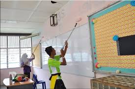 Siska s jurnal sbk sd mi kelas 3 gambar dekoratif dan simbol sebutkan 3 contoh gambar dekoratif motif hewan brainly co id jual buku motif dekoratif cat psr pgsd stkip pgri tulungagung kelas 3a gambar bentuk gambar membuat gambar dekoratif youtube 61 gambar dekoratif hewan yang. 8 Inspirasi Tema Hiasan Kelas Agar Suasana Belajar Terasa Lebih Nyaman Dan Menyenangkan