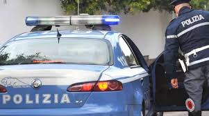 I puffi e il libro che tutto sa. Era Ai Domiciliari E Spacciava Droga Nel Villaggio Dei Puffi Arrestato Il Giornale Di Salerno It