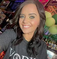 Roxanne Gill's Instagram, Twitter & Facebook