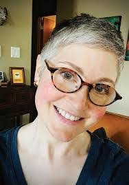 Robin Marrs's Instagram, Twitter & Facebook