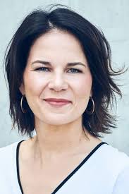 She is married to daniel. Pin Auf Frisuren