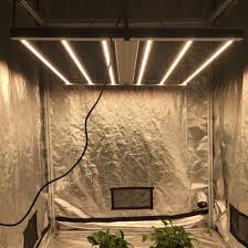 In fact red has the lowest color temperature, then gradually increases in orange, yellow, white, and blue, blue is the highest color temperature. China 3000k Full Spectrum 600w Spyder Led Grow Light For Greenhouse Indoor Plants China Led Grow Light 3000k Full Spectrum Led Grow Light