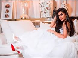 بعدما أثارت تساؤلات جمهورها أمل العوضي تؤكد ارتباطها رسميا Wedding Dresses Dresses Fashion
