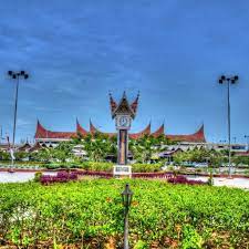 Minangkabau International Airport Location Padang West Sumatera Bim Gonjong Yang Merupakan Ciri Khas Utama Bangu Minangkabau Indonesia Membangun Rumah