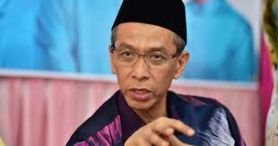 Koperasi petronesa ditubuhkan khas untuk rakyat malaysia dan amnya untuk memberi biasiswa dan pinjaman peribadi atau menyediakan bantuan kewangan koperasi untuk menggalakkan peningkatan peluang pendidikan dan kemudahan pinjaman sosial. Yayasan Terengganu Tawar Diskaun 15 Peratus